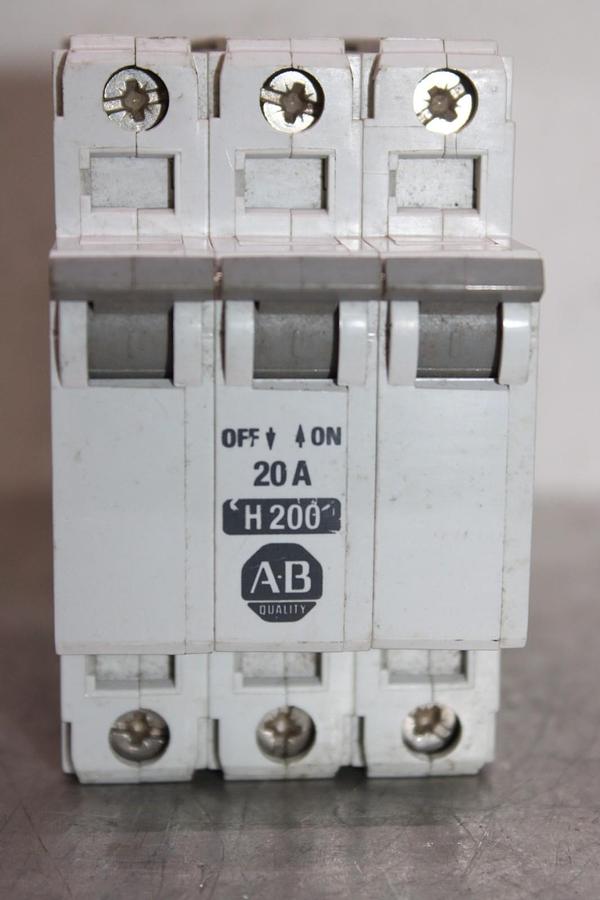 Used ALLEN BRADLEY CIRCUIT BREAKER 1492-CB3 480/277 VAC 20 AMP 3-POLE