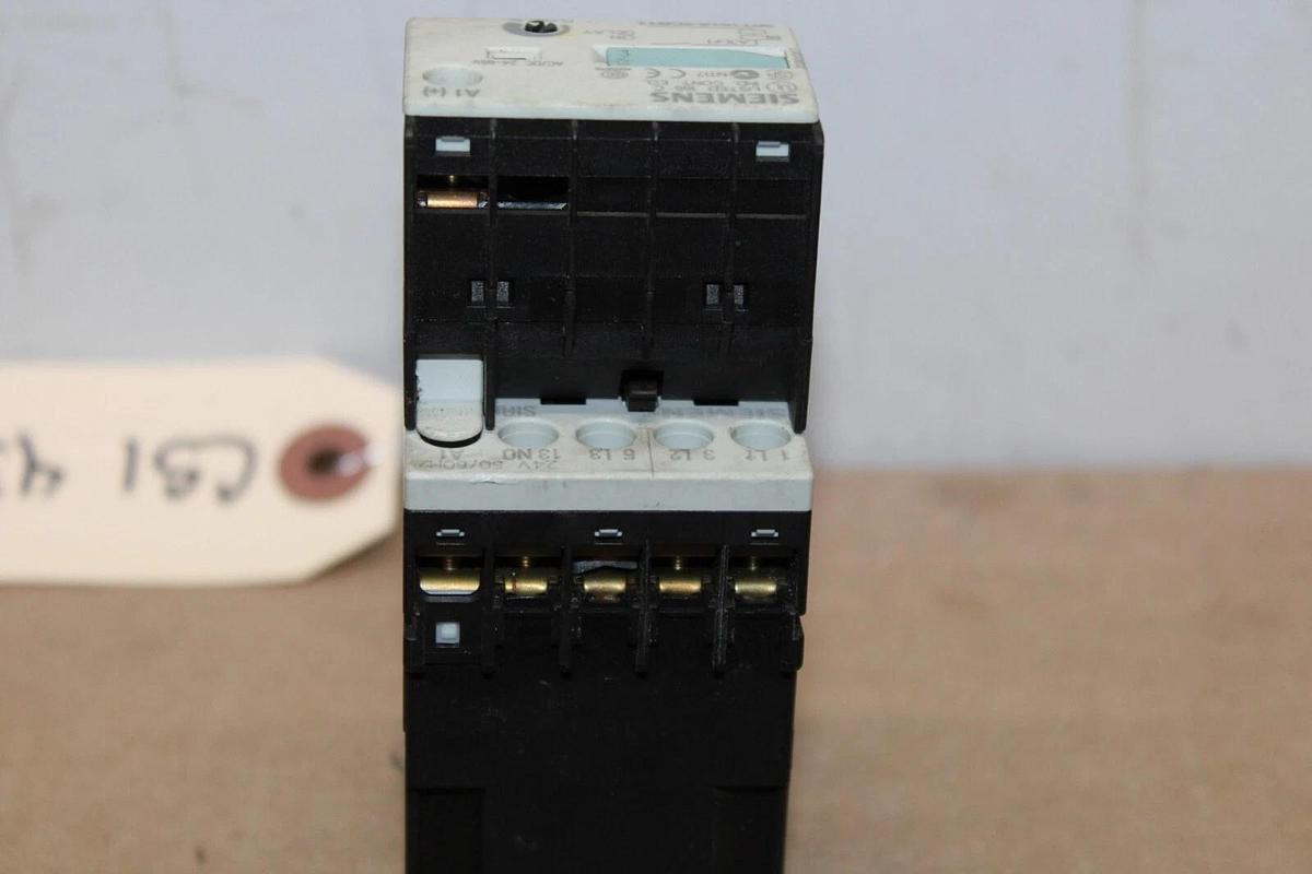 Used SIEMENS CONTACTOR 3RT1016-1AB01 20A 600V 5HP W/ 3RT1916-2CG11 TIME DELAY RELAY
