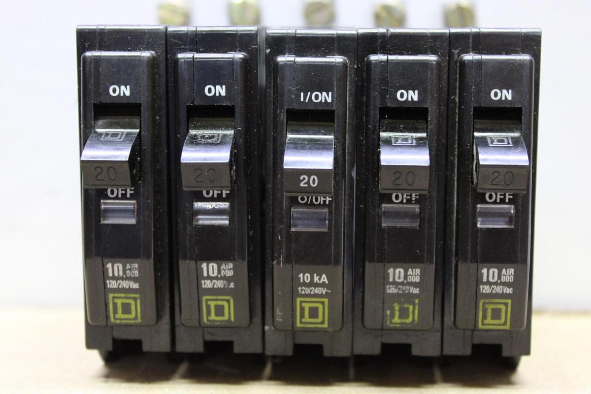 Used LOT OF 5 SQUARE D BREAKERS QOB QOB1020 SINGLE POLE 20 AMP **WARRANTY INCLUDED**