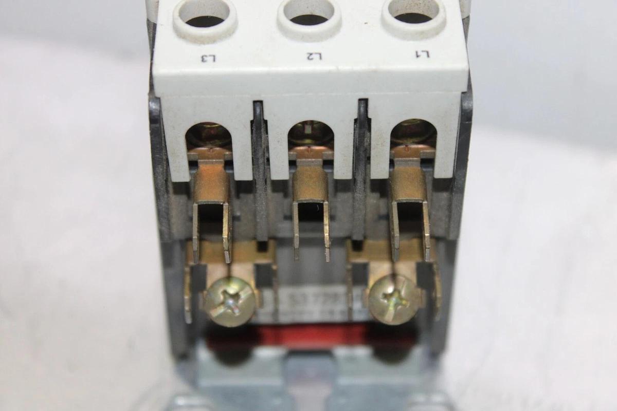 Used GENERAL ELECTRIC CONTACTOR CR453AB3AAA 25 AMP 600 VAC 3-POLE COIL: 110/120V