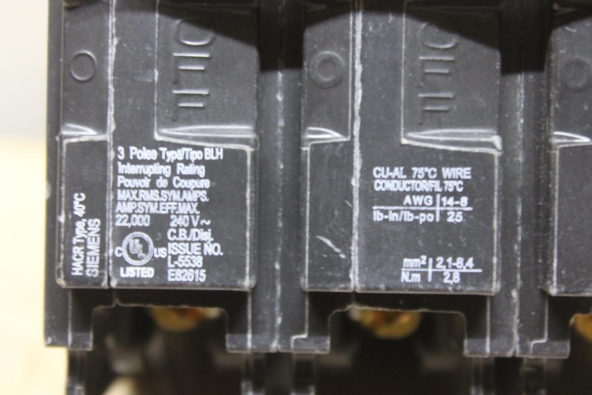 Used SIEMENS SENTRON MOLDED CASE SWITCH LMXD63S800A 800 AMP 600 VAC 3-POLE