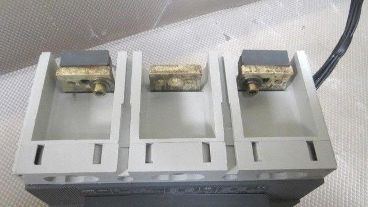 Used ABB S6N BREAKER 600 AMP 600 VAC 500 VDC 2 POLE WITH 600 AMP TRIP **WARRANTY**