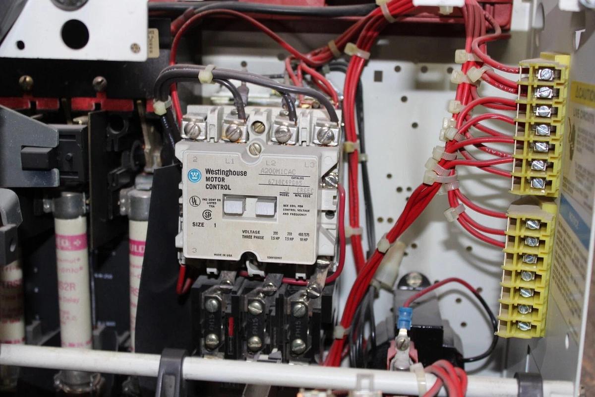 Used WESTINGHOUSE MCC MOTOR CONTROL BUCKET FREEDOM 2100 12" SIZE 1 CL75250