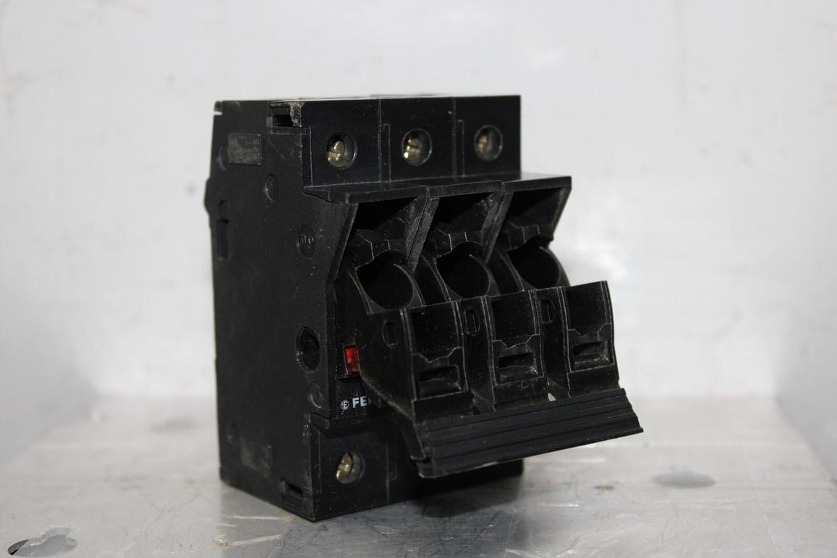 Used FERRAZ FUSE HOLDER ST-10 M-81-224 600 VOLT 30 AMP 3-POLE **WARRANTY INCLUDED**