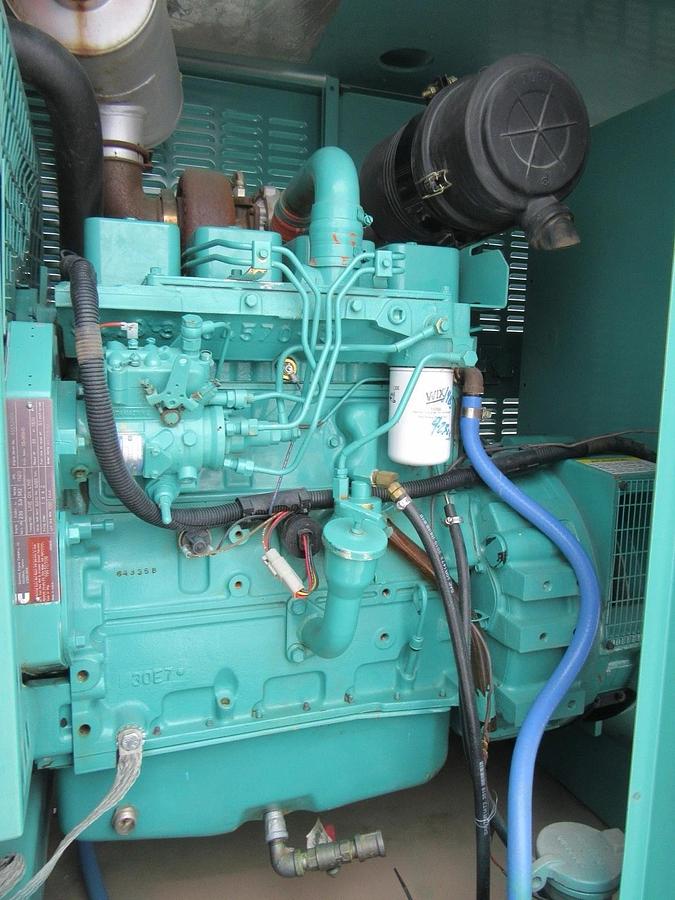 Used 40 KW 50 KW DIESEL GENERATOR CUMMINS 120/240V B3.9-G1 RECONNECTABLE VIDEO