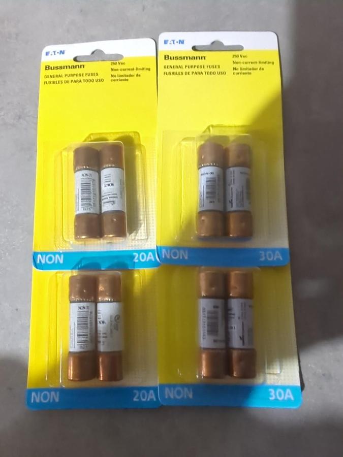 Used LOT OF 2 CONNECTRON FUSE HOLDER M632-66 FOR 30 AMP 600 V FUSES