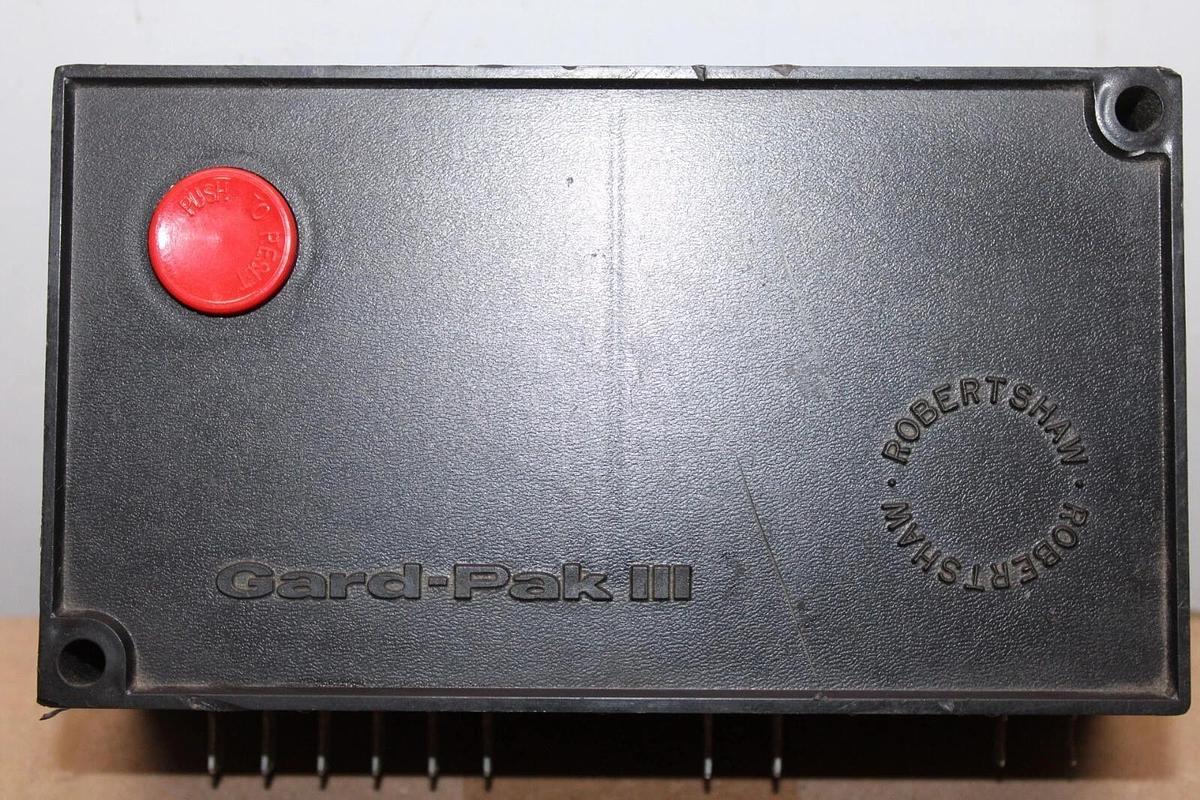Used ROBERTSHAW INVENSYS GARD-PAK III X13650113-03 MC-20-1102 300 VA 120 VAC