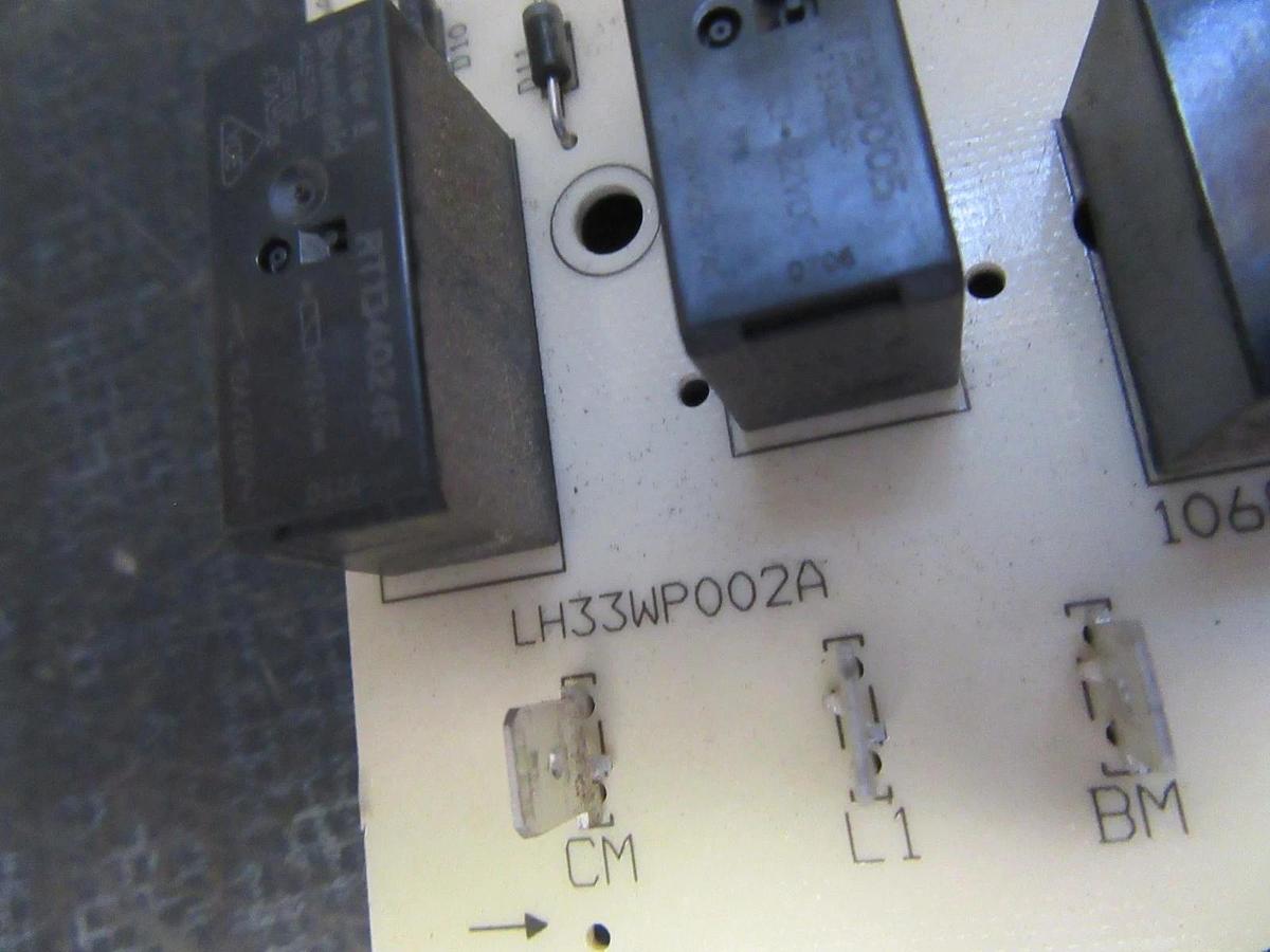 Used HONEYWELL FURNACE CONTROL BOARD 1068-83-126A LH33WP002A Z21.20