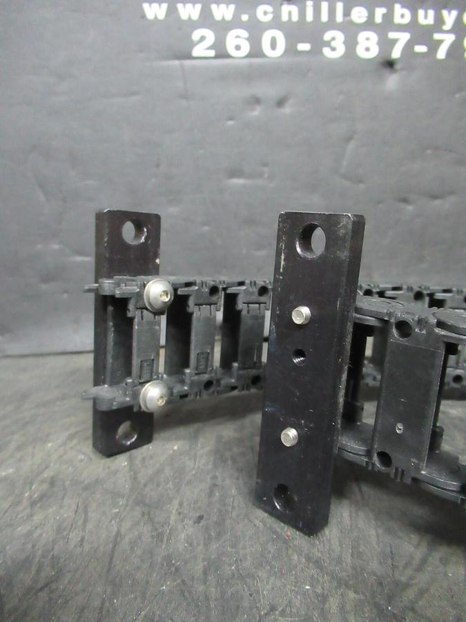 Used NYLATRAC ADJUSTABLE WIRE TRACK 34 LINKS 17" LENGTH X 1 1/2" WIDTH X 1/2" TALL