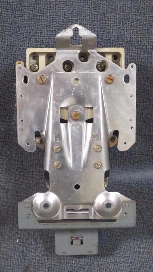 Used GENERAL ELECTRIC NEMA CONTROL CONTACTOR CR2810F-11AB1B 150 AMP SIZE 4 3-PHASE