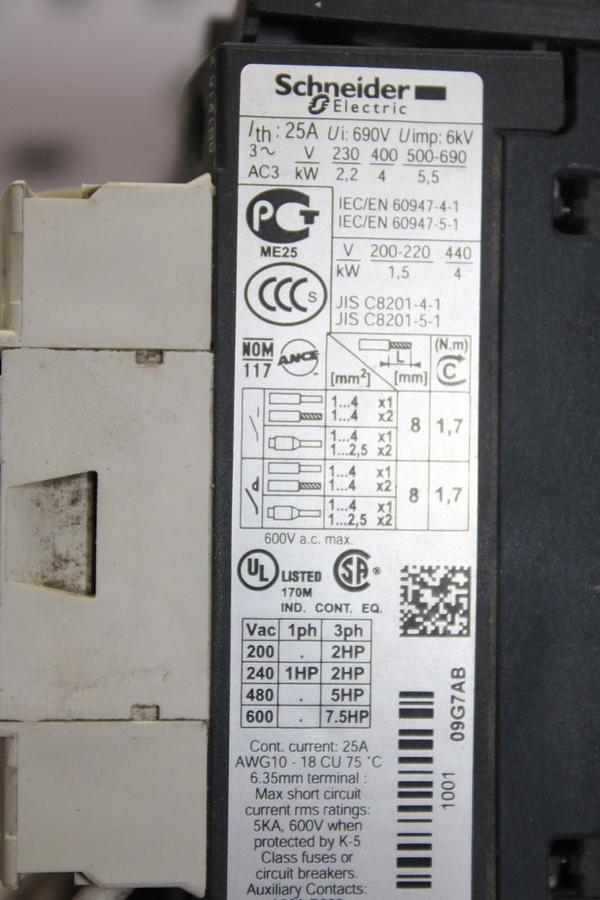Used SCHNEIDER REVERSING STARTER LC1D09 600V 25A 7.5HP 3-PHASE 3-POLE W/ LRD08