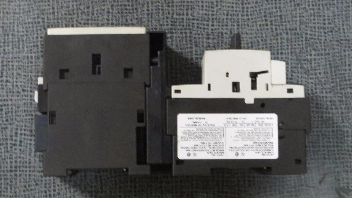 Used SIEMENS SIRIUS 3R STARTER 7-10 AMP 3RV1021-1JA15 W/ 3RT1024-1B & 3RT1926-1BB00