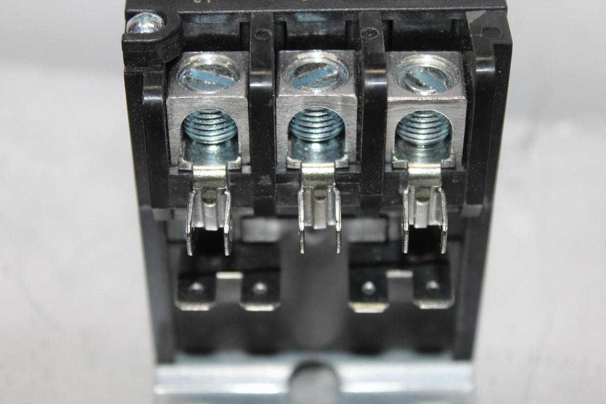 Used IRP CONTACTOR DP340120F 40 AMP 3-POLE 600 VAC 3-PHASE COIL: 120 V