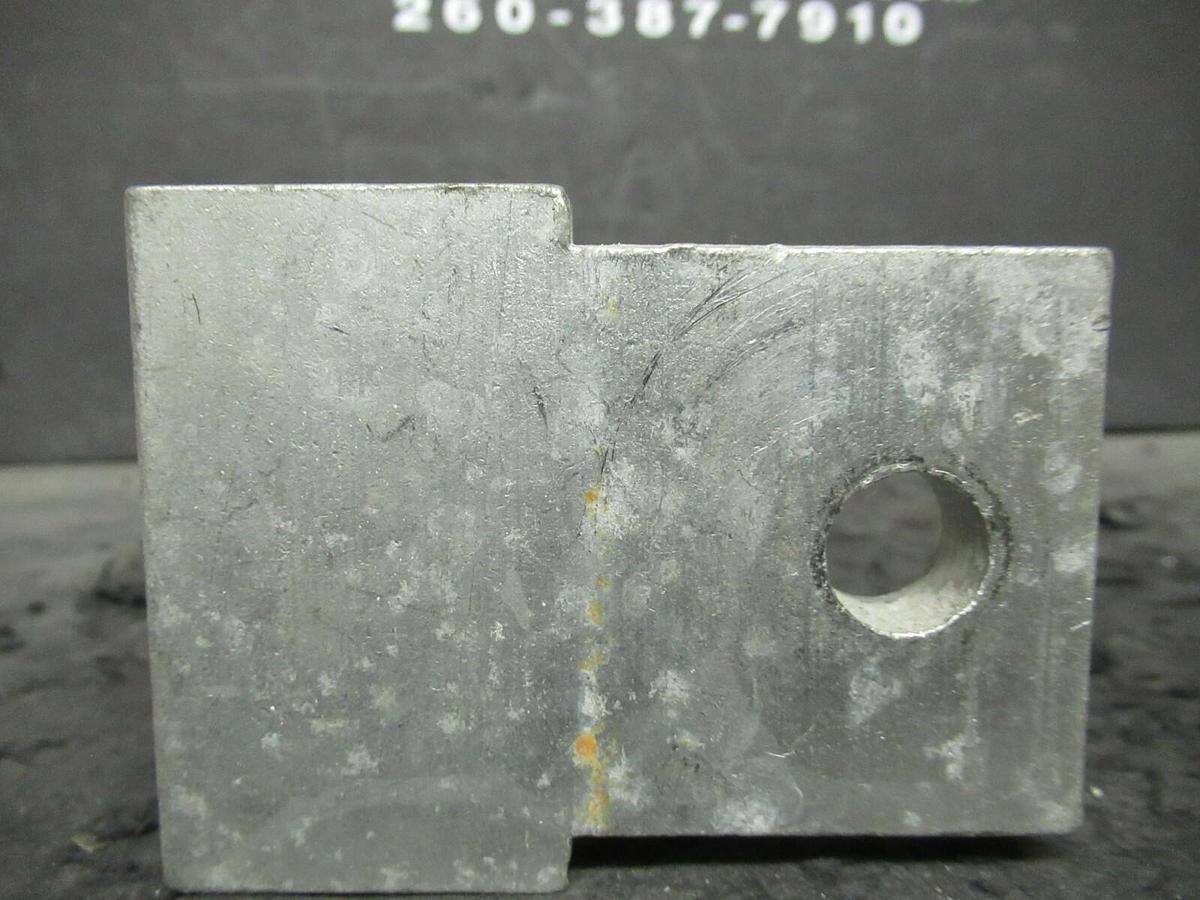 Used (3) QTY ILSCO D899  2 (DOUBLE) BARREL MECHANICAL CONNECTOR LUG TAPS 600MCM - 2