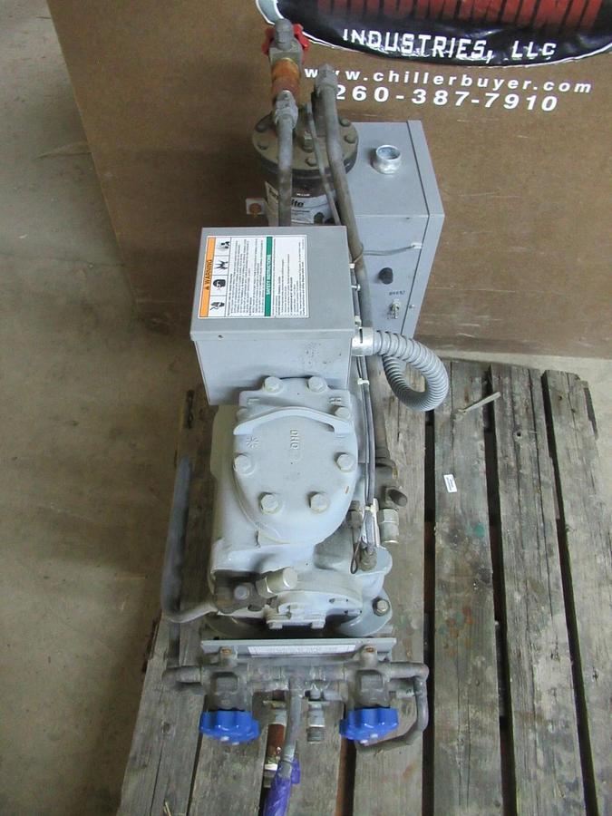 Used CARRIER PURGE UNIT 49724 19XBO-4280607 300 PSI 115V 10 AMP W/ 06DA8080GG0630