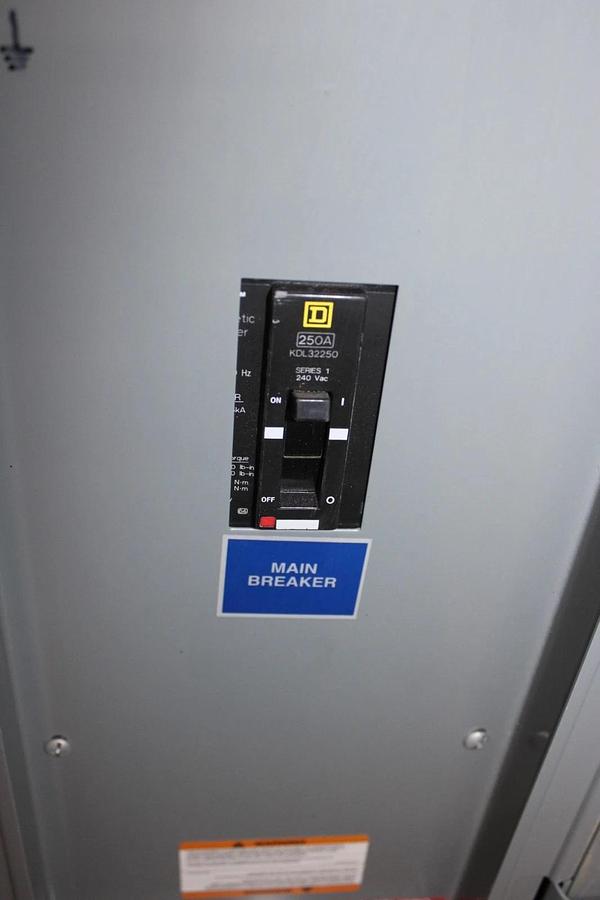 Used SQUARE D TYPE 1 NQOD MAIN SERVICE PANEL 12144593240030001 250 AMP 30-SLOT 208V