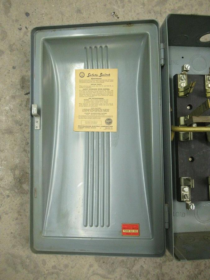 Used WESTINGHOUSE FUSIBLE SAFETY SWITCH CAF-323 100 AMP 240 VAC