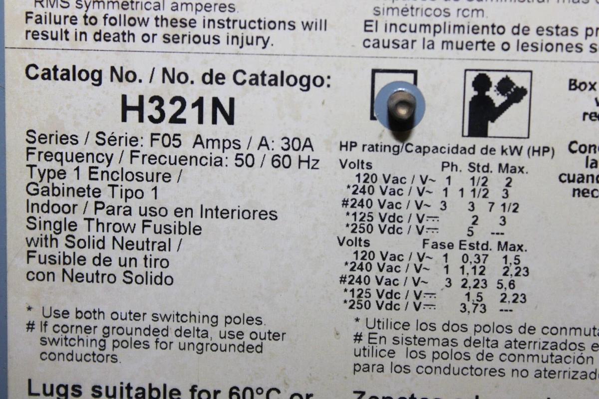 Used SQUARE D HEAVY DUTY SAFETY DISCONNECT SWITCH H321N 30 AMP 240 VAC TYPE 1