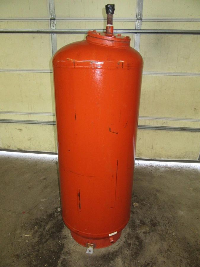 Used 2005 BELL & GOSSETT - ITT INDUSTRIES B400 VERTICAL PRESSURIZED EXPANSION TANK