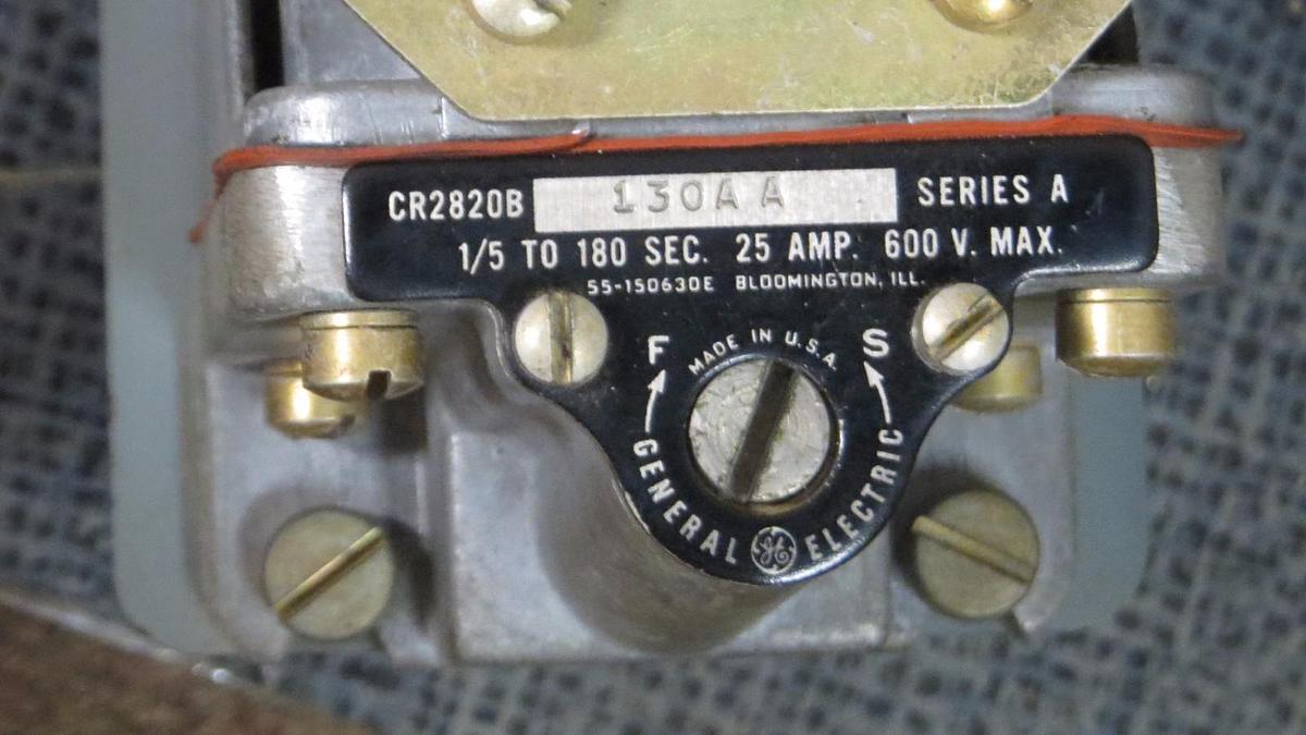 Used GENERAL ELECTRIC NEMA CONTROL STARTER CR2810EDAB1B 600 VOLT 100 AMP SIZE 3