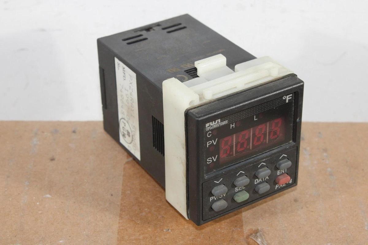Used FUJI ELECTRIC TEMPERATURE CONTROLLER PXZ4RAY1-5V000 240 VAC 15 VA *WARRANTY*