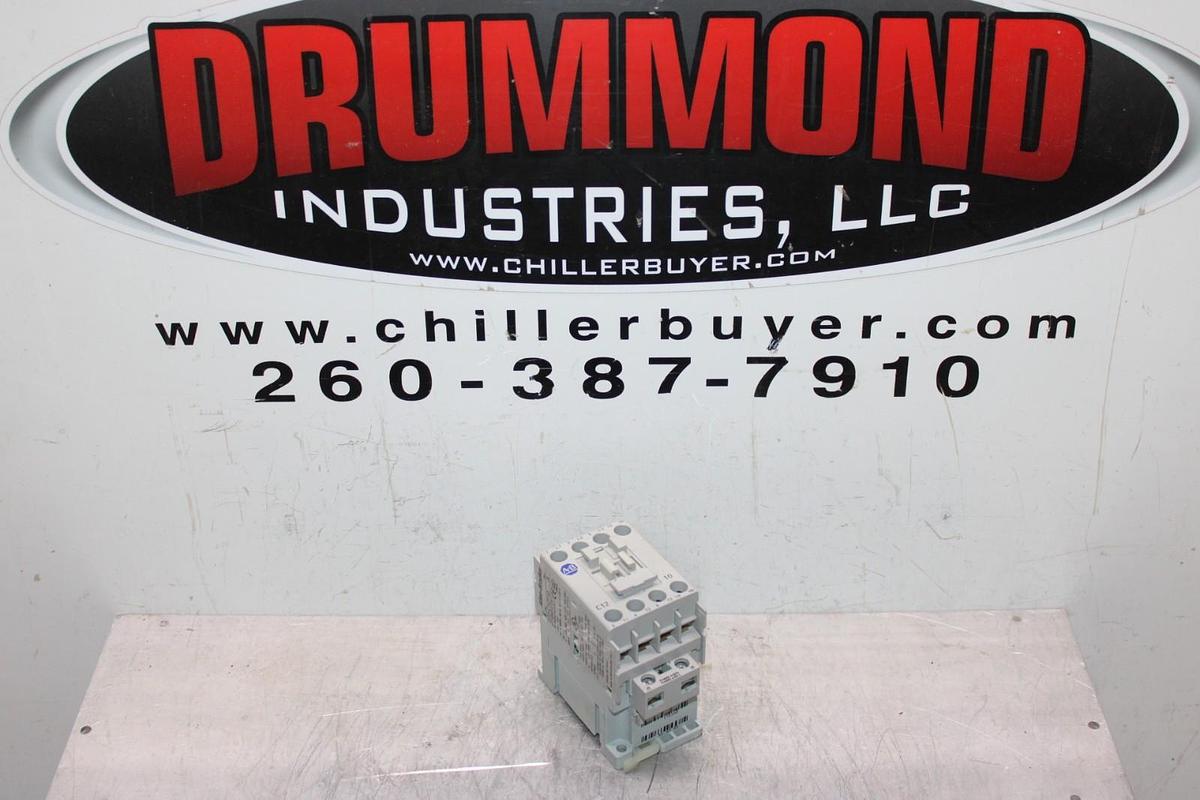 Used ALLEN BRADLEY CONTACTOR 100-C12*10 600 VAC 25 AMP 10 HP COIL: 120 VAC