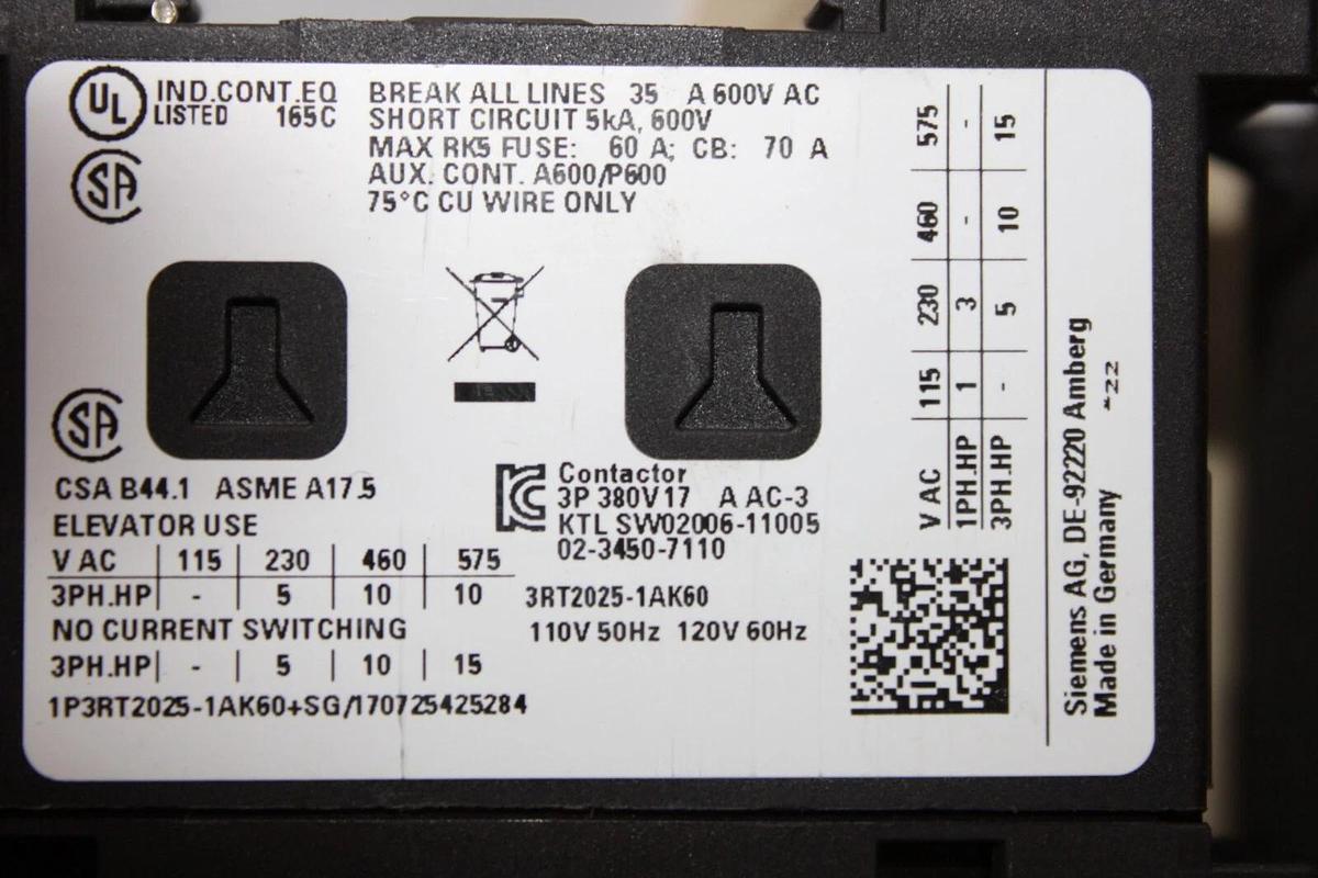 Used SIEMENS STARTER 3RB3026-2SB0 600 VAC 4 AMP W/ 3RT2025-1AK60