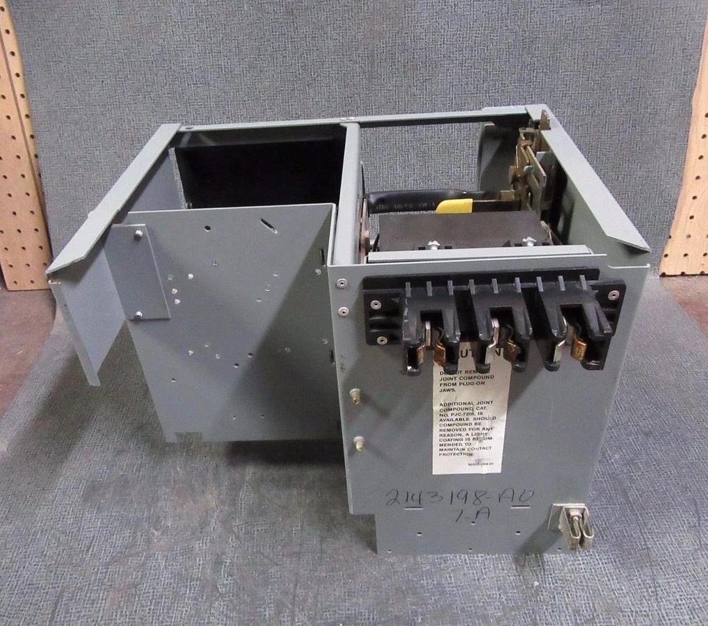 Used SQUARE D MODEL 5 MCC 12" FEEDER BUCKET WITH 15 AMP 600V FHP3601513M BREAKER
