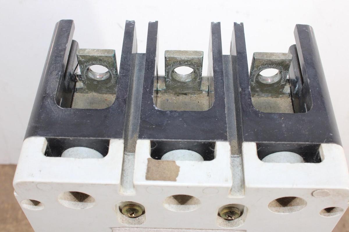 Used CUTLER HAMMER MOLDED CASE SWITCH KDB3400KW 400 AMP 600 VAC 3-POLE *WARRANTY*