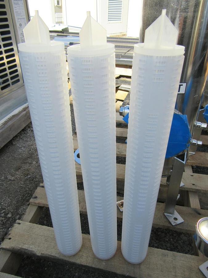 (1) 316 STAINLESS STEEL GLOBAL FILTER MULTI CARTRIDGE VESSEL GTCH3 1-1/2" FNPT