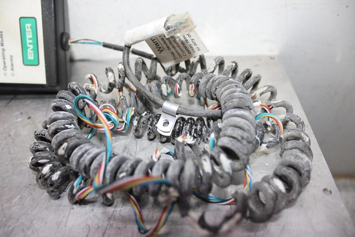 Used CARRIER COMFORTLINK NAVIGATOR HANDHELD CONTROLLER CEPL130435-01 HK50AA033