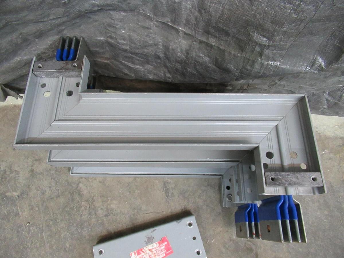 Used 3000 AMP GE SPECTRA SERIES EDGEWISE BUSWAY OFFSET 0292867 600 V 3 PH 3 W W/ G