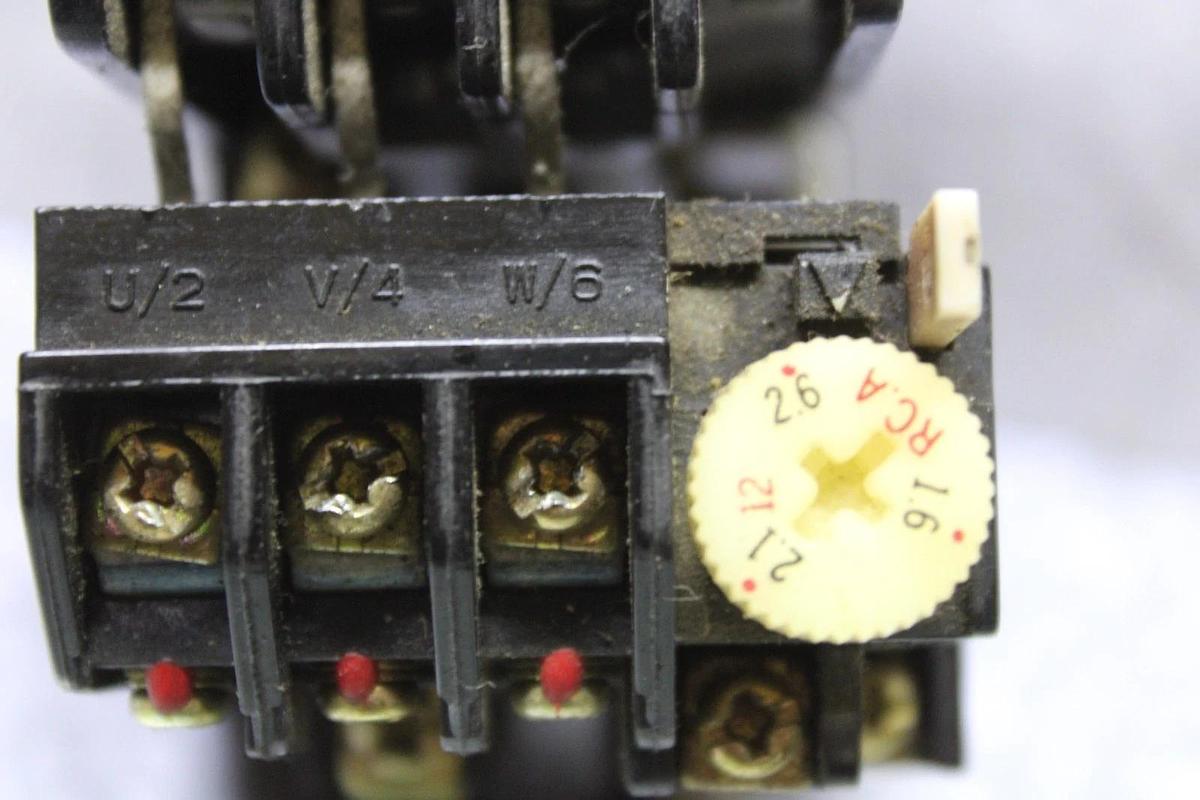 Used MAGNETIC STARTER S-C11L 500 VAC 20 AMP 4-POLE 5.5 HP COIL: 220 VOLT *WARRANTY*