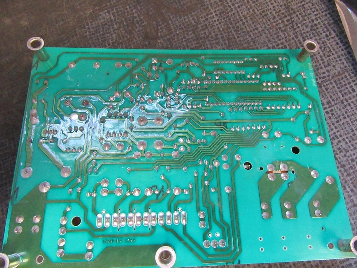 Used HONEYWELL FURNACE CONTROL BOARD 1068-83-126A LH33WP002A Z21.20