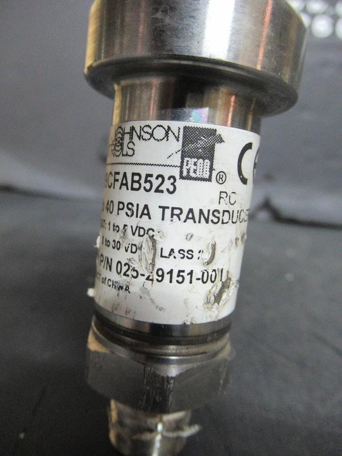Used JOHNSON CONTROLS P499CFAB523 PRESSURE TRANSDUCER 40 PSIA 30 VDC 025-29151-001