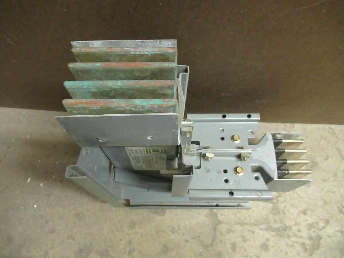 Used 1200 AMP SQUARE D CF2512GLFM12 3 PH 4 W 600 V BUSWAY ELBOW CORNER COPPER I-LINE