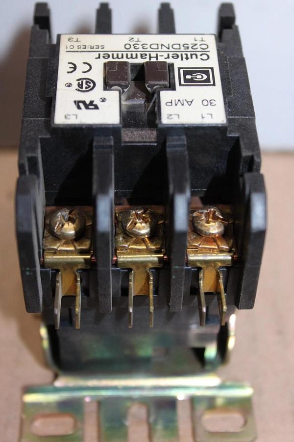 Used CUTLER HAMMER CONTACTOR 30 AMP 600V 3 PHASE 104-120V COIL MODEL: C25DND330 C1