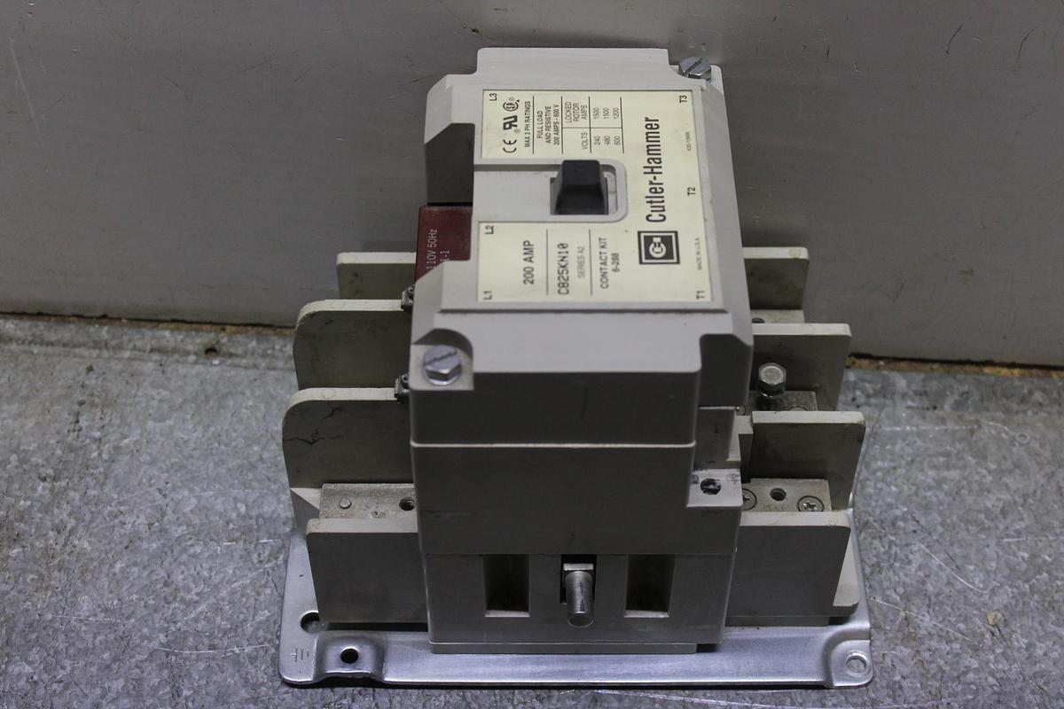 Used CUTLER HAMMER CONTACTOR C825LN1 600 VAC 360 AMP 3-POLE 3-PHASE
