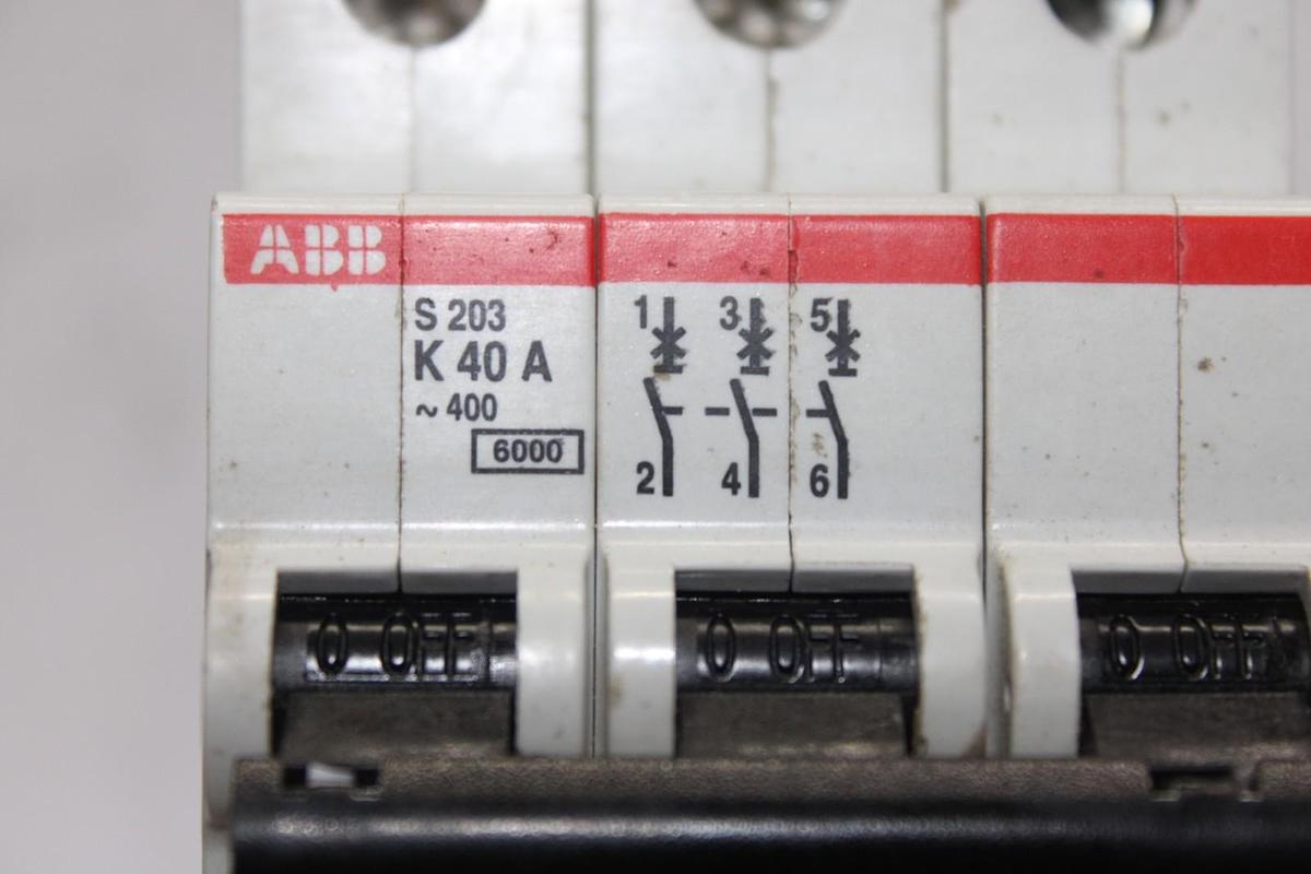 Used ABB CIRCUIT BREAKER S203-K40A 480/277 VAC 3-POLE 40 AMP **WARRANTY INCLUDED**