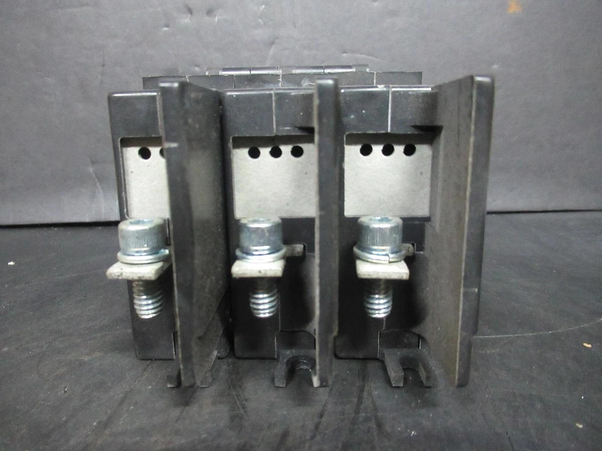 Used AIRPAX 26 AMP 31 TRIP AMPS CIRCUIT BREAKER 600 VAC 219-3-2600-452 HH83XB452-B