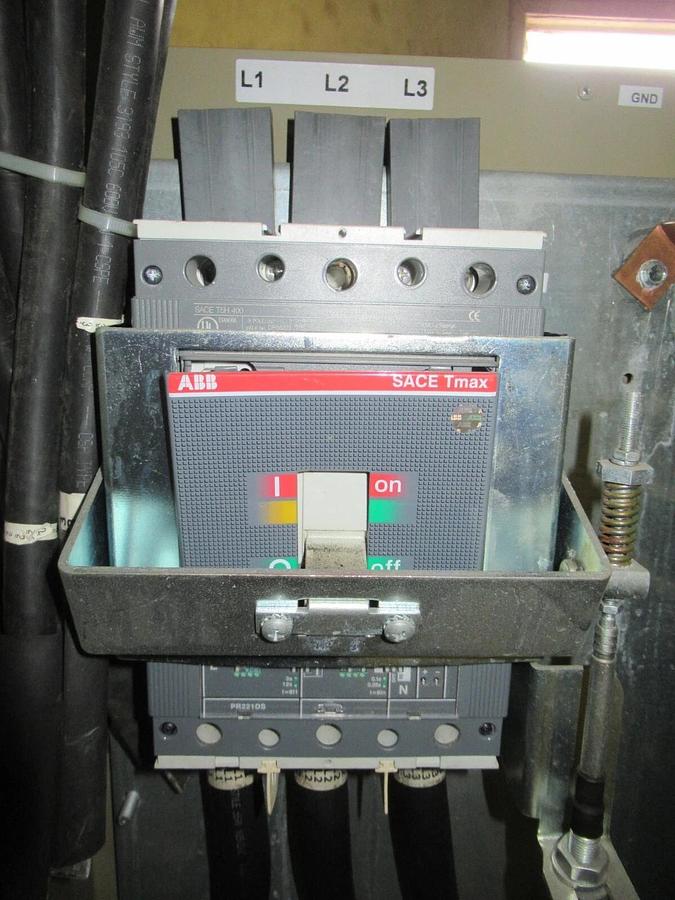 Used TR200 225 (234) HP TRANE ADAPTIVE DRIVE 281 AMP 480 VAC 3 PH AFDH0281GC0C10C201