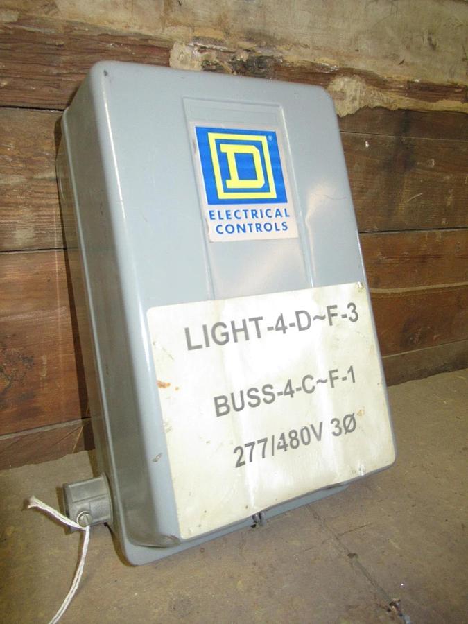 Used SQUARE D LIGHTING CONTACTOR W/ ENCLOSURE 8903SMG2 600VAC 30A **WARRANTY**