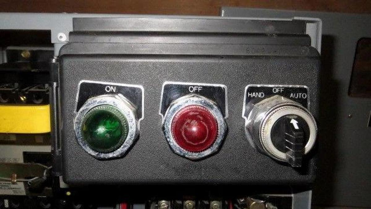 Used SQUARE D 12" MCC BUCKET 480 VAC W/ 30 AMP FHP BREAKER & NEMA SIZE 1 STARTER