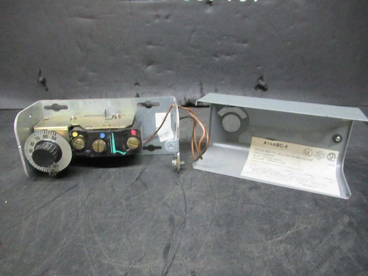 Used JOHNSON CONTROLS INDUSTRIAL THERMOSTAT A19ABC-4 277 VOLT 22 AMP **WARRANTY**