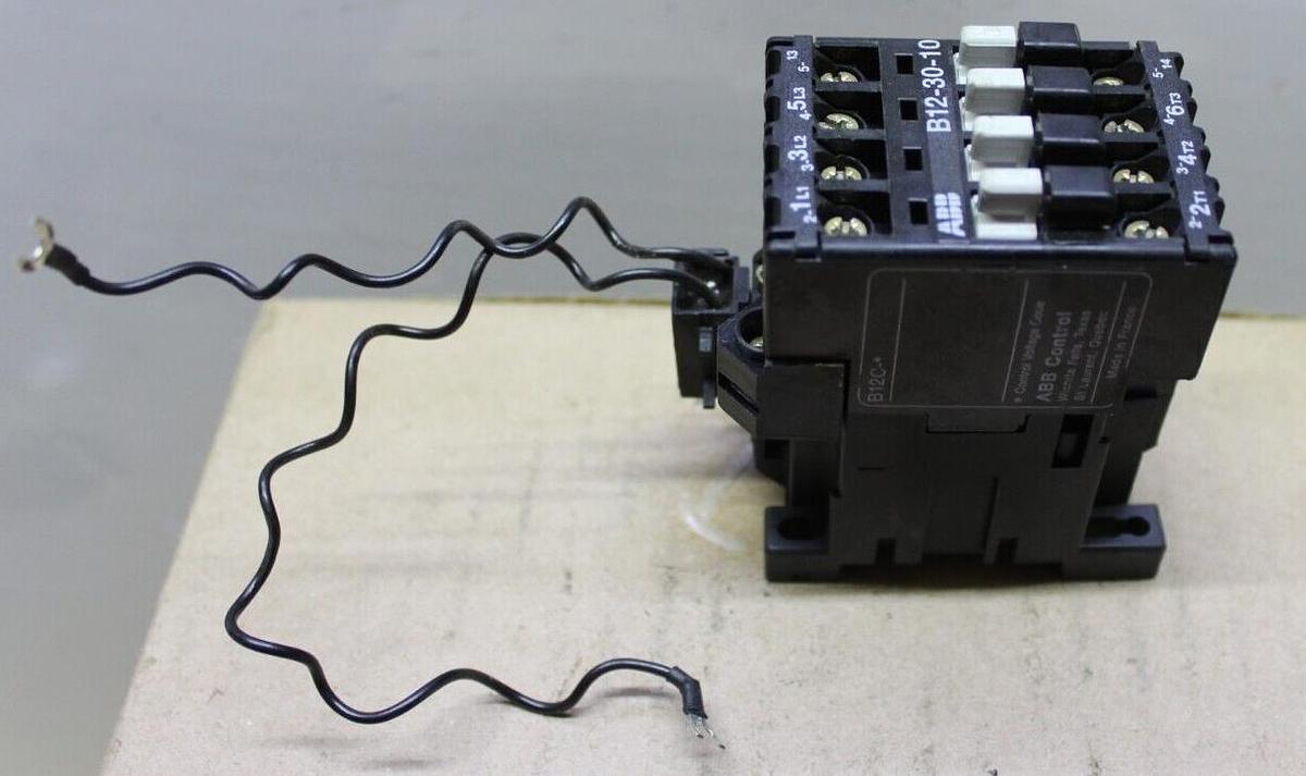 Used ABB CONTACTOR B12-30-10 20-28 AMP 600 VAC 10 HP 5.5 kW 3-POLE 3-PHASE COIL: 120V