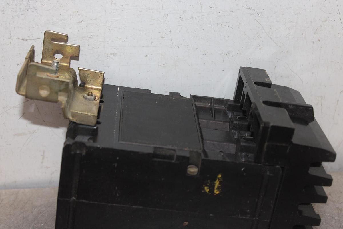 Used SQUARE D POWERPACT I-LINE CIRCUIT BREAKER HDA36030 30 AMP 600 VAC 3-POLE