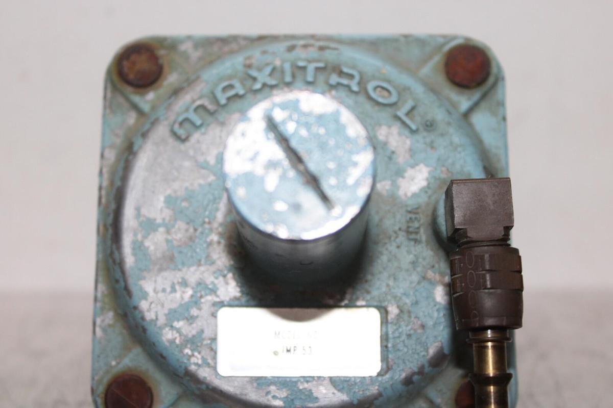 Used MAXITROL NATURAL GAS LPG VAPOR REGULATOR IMP-53 ADJUSTABLE STRAIGHT FLOW NPT