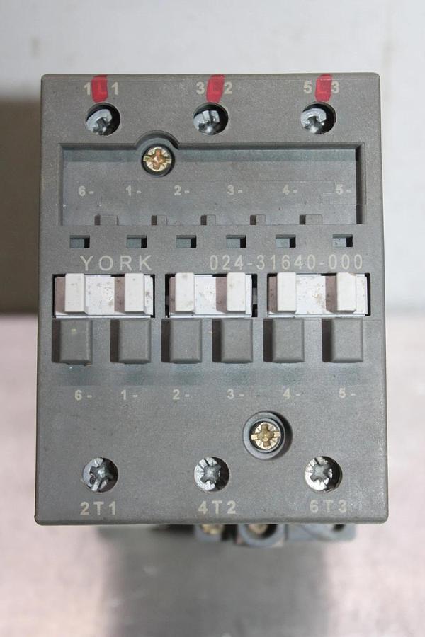 Used YORK CONTACTOR 024-31640-000 90 AMP 600 VAC 75 HP **WARRANTY INCLUDED!**