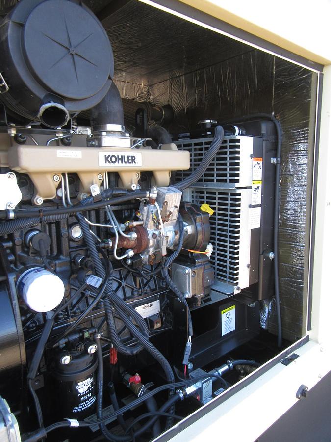 Used 20 KW DIESEL GENERATOR KOHLER 120/240V 20REOZK ENCLOSED ONLY 82 HRS