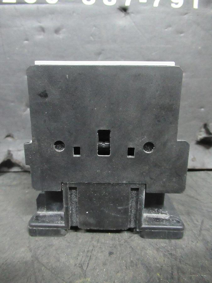 Used GE AUXILIARY RELAY RL4RA022T MOD. 1 600 VAC 20 AMP 110/120 VOLT COIL